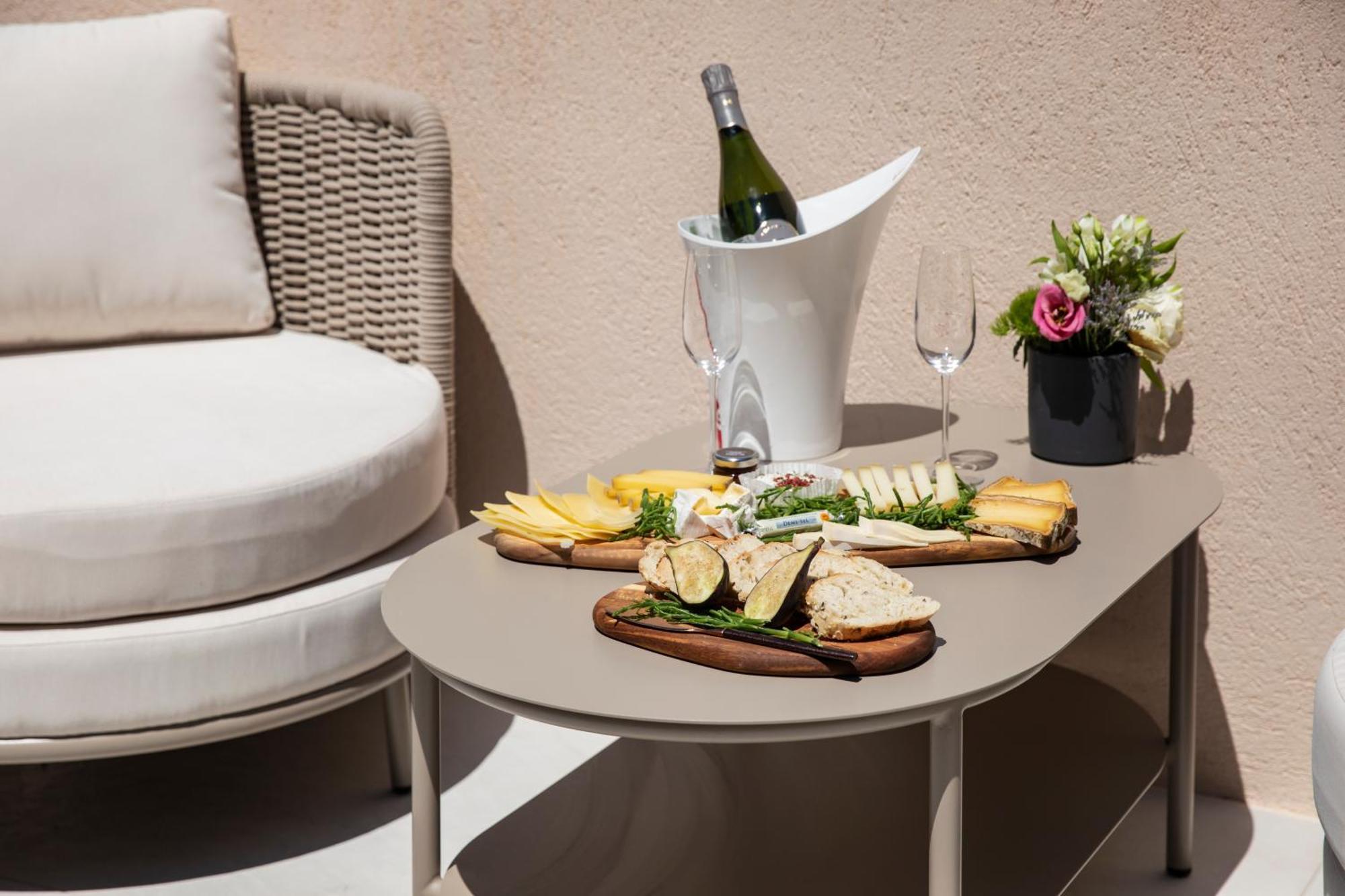 Hotel Tinah Saint-Tropez Exterior foto